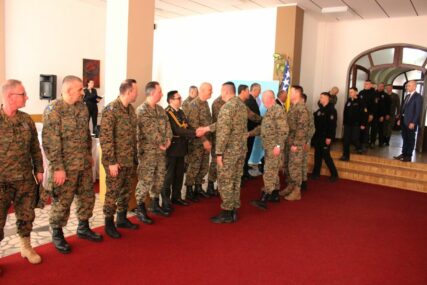Pripadnici Oružanih snaga BiH pohvaljeni i nagrađeni za humana djela
