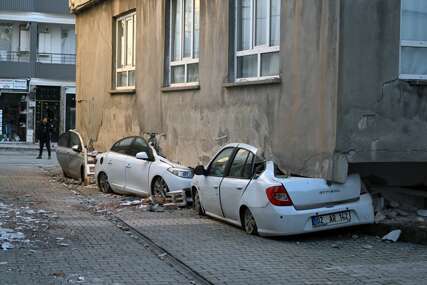 Jezivi prizori iz turskog grada koji je pretrpio najteža razaranja u snažnim zemljotresima (FOTO)