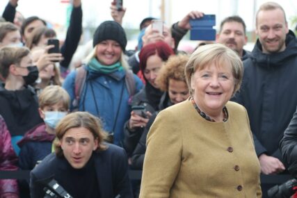 Merkel nasjela na lažni poziv ruskih komičara, bliskih Putinu: "Predstavili su se kao Porošenko"