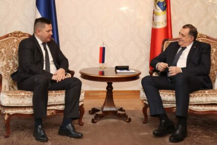 Dodik napravio novi skandal: Bokseri iz RS-a nastupat će za Srbiju
