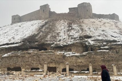 Zemljotres urušio dvorac star više od 2.000 godina, a džamija Sirvani djelimično oštećena