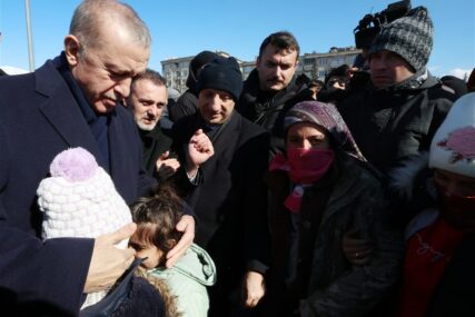 Erdogan: Niko od građana neće ostati bez krova nad glavom, dobiće brzo stanove