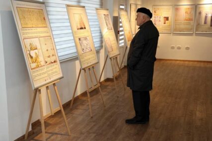 U Mostaru otvorena izložba o povijesti pismenosti na bosanskom jeziku