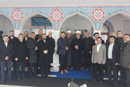 Reisul-ulema posjetio Kozarac: "Islamska zajednica je uvijek uz svoje imame!"