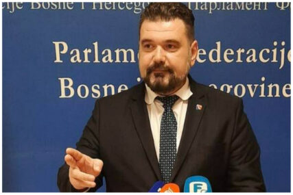 Mahir Mešalić će tražiti da Edina Gabela ne vodi narednu sjednicu Predstavničkog doma FBiH
