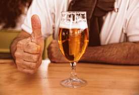 Zaboravili ste da stavite pivo u frižider? Ovaj trik ga rashlađuje za dvije minute
