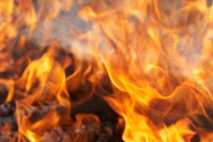 Živinice: Smrtno stradao u požaru porodične kuće