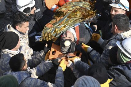 Nakon devet dana od zemljotresa u Turskoj još pronalaze žive
