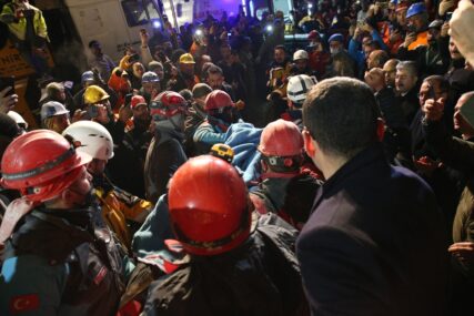 Utrka s vremenom i dalje traje: Ispod ruševina u Turskoj spašeno još dvoje djece