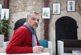 EKSKLUZIVNO Bh. kantautor i pjevač Al' Dino za Bosnainfo: Zaglavili smo u "trotaktnom" motoru, a političari nam izvode najveće hitove na TV kanalima koji nas ubijaju u pojam