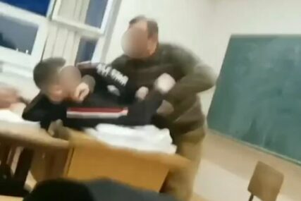 Profesor srednjoškolcu uzeo mobitel, a nakon žestokog naguravanja učenik je "poljubio" stol (VIDEO)