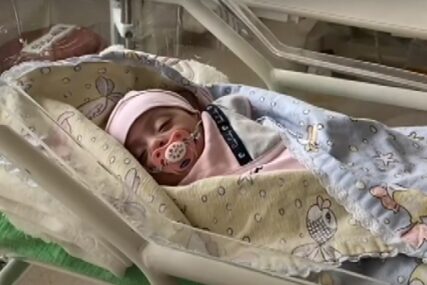KONAČNO JEDNA LIJEPA VIJEST: Turski par pronašao bebu kojoj se bio izgubio svaki trag (VIDEO)
