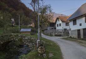 BiH: Odrastao bez roditelja i u siromaštvu, a kad je umro svom selu ostavio više od milion KM