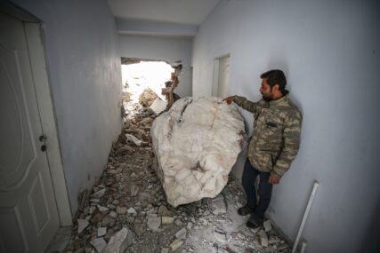 Prošla jedna opasnost, stigla druga: Pogledajte šta prijeti kućama koje su "preživjele" razorni zemljotres u Turskoj (FOTO)