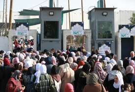 Izraelske snage spriječile brojne Palestince da prisustvuju molitvi u Al-Aksi