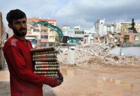 Komšije čuvaju fotografije i lične stvari poginulih u zemljotresu u Turskoj