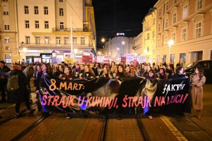 Više hiljada protestanata u borbi za rodnu ravnopravnost na Noćnom maršu u Zagrebu
