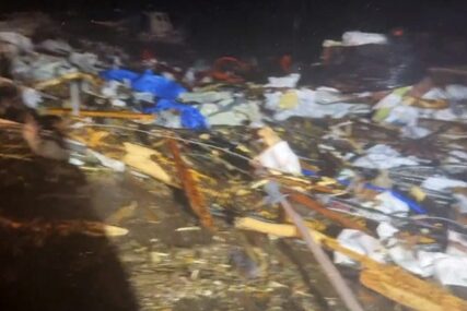 Apokaliptične slike nakon tornada: Grad sravnjen je sa zemljom (VIDEO)