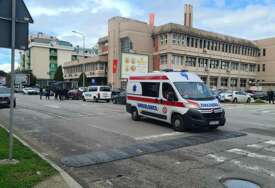 Haos u Budvi: Napadnuti predsjednik opštine transportovan u Klinički centar Crne Gore
