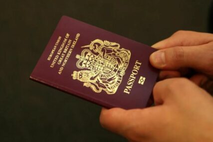 Uposlenici u službi za izdavanje pasoša u Britaniji stupaju u petosedmični štrajk zbog plata