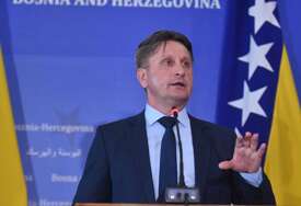 EMRIĆ: Ćulum se mora ili uhapsiti ili mu zabraniti rad u SIPA-i!