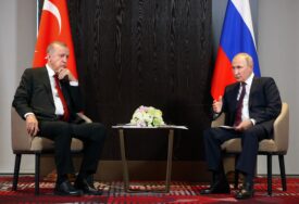 Erdogan i Putin razgovarali o unapređenju odnosa Turske i Rusije