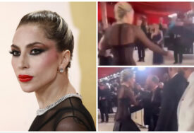 Pukla tikva: Lady Gaga opet solira!