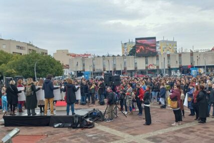 Protest u Podgorici: Stop nasilju nad djecom