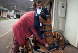 Posljednji krajiški kovač: Dursum Halilović u svojoj kovačkoj radnji do sada je napravio stotinu ramazanskih topova