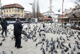 Za razliku od prošlih dana, uža jezgra Sarajeva danas je (polu)prazna (FOTO)