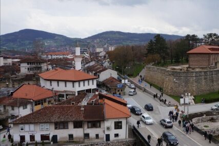 Masovna tuča u Novom Pazaru: Muškarac izboden po vratu i ramenu