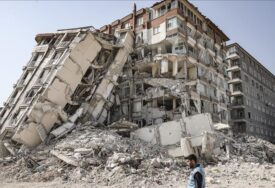 Nakon razornih zemljotresa: Evropska komisija obećala milijardu eura za obnovu u Turskoj