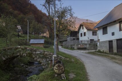 Sjajna priča iz srednje Bosne: Rodnom selu ostavio više od milion KM