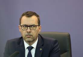 Džindić: Zrak u stečaju ostvaruje dobit jer njime ne upravljaju kadrovi Trojke