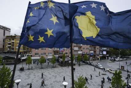 SAD pozvale Kosovo da razmotri odluku o ukidanju srbijanskog dinara
