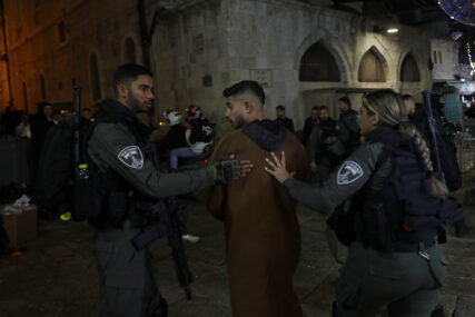 Ponovo neredi u Al-Aqsi, sukob izraelske policije i Palestinaca