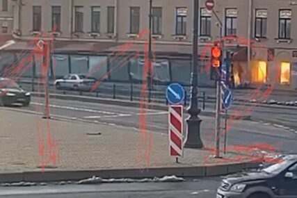 Snažna eksplozija raznijela kafić u kojem je bio ruski vojni bloger (VIDEO)