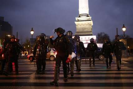 Demonstranti na ulicama Pariza: Ustavno vijeće Francuske potvrdilo Macronovu penzionu reformu