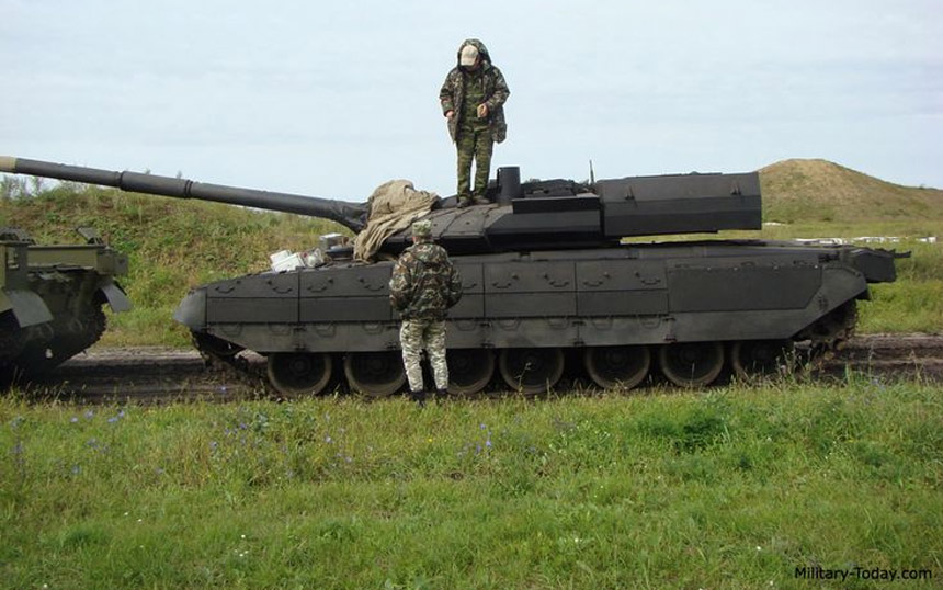 Ruski tenk Armata je preskup za front :D  - Page 2 Ruski-tenk-Black-Eagle-Crni-orao-u-Ukrajini
