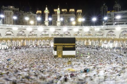 Više od 22 miliona vjernika posjetilo Veliku džamiju od početka ramazana