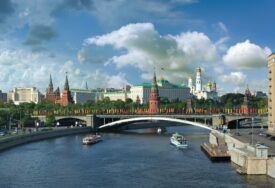Kremlj: Rusija revidira nuklearnu doktrinu