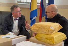 Da li je u pitanju šala? Ambasadori Slovačke i Slovenije napravili prvoaprilski video