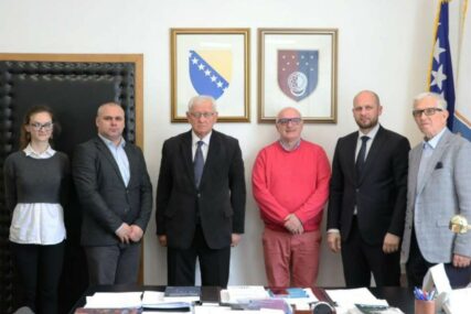 Okerić s naučnim istraživačima razgovarao o mogućnosti teritorijalne reorganizacije Sarajeva