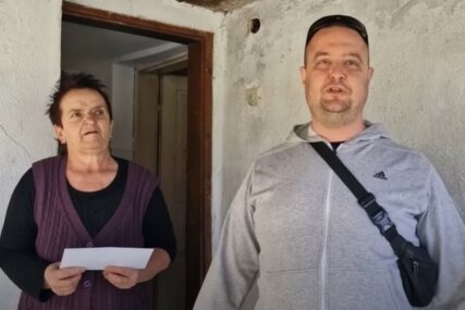 Samka nije sama: Navijači Željezničara posjetili i obradovali staricu iz Bugojna čija je penzija 4 KM