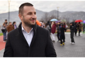 Bečarević uputio otvoreno pismo SDP-u: "Na izborima ste poraženi od Semira Efendića i liste SBiH"