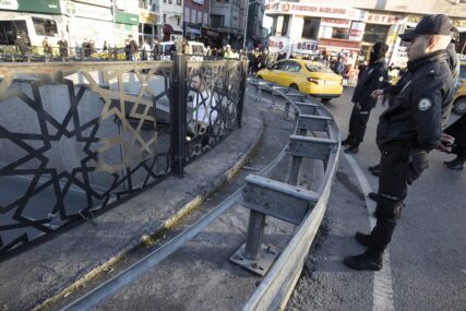 Istanbul: U znak protesta zbog rata u njegovoj zemlji, Ukrajinac pokušao izvršiti samoubistvo