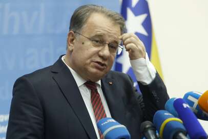   Nermin Nikšić