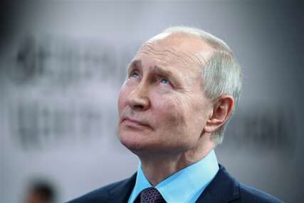 Putin prisustvovao ceremoniji podizanja zastave za dvije nuklearne podmornice