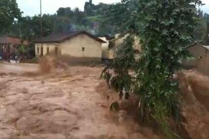 UVIJEK PO SIROTINJI... Dvije afričke države pogođene neviđenim poplavama, na desetine mrtvih (VIDEO)