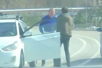 Rasprava dvojice vozača "mirisala" je na žestoku tučnjavu, a onda se desilo nešto što samo na Balkanu ima (VIDEO)